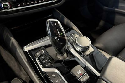 BMW Seria 5 Touring 530i xDrive Sport Line