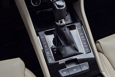 Skoda Superb 2.0 TDI L&K DSG