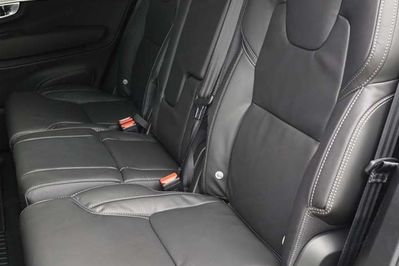 Volvo XC90 T8 AWD Plug-In Hybrid Ultra Black Edition 7os