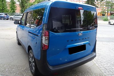 Ford Tourneo Courier Titanium A7