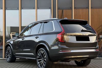 Volvo XC90 B5 AWD Ultra Bright