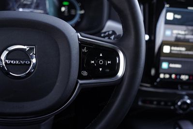 Volvo V90 T6 AWD Plug-In Hybrid Core