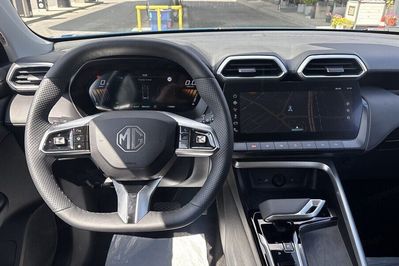 MG ZS HEV+ Exclusive
