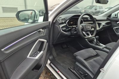 Audi Q3 35 TFSI S line