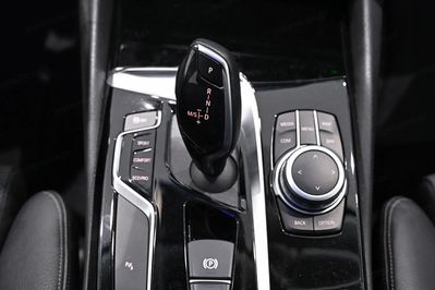 BMW Seria 5 520i Sport Line