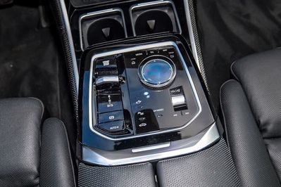BMW Seria 7 750e xDrive M Sport