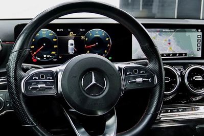 Mercedes Klasa A 180 AMG Line 7G-DCT