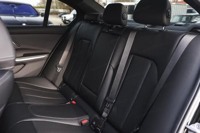 BMW Seria 3 318i M Sport