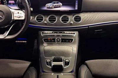Mercedes E Klasa 200 4-Matic AMG