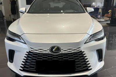 Lexus RX 350h Omotenashi