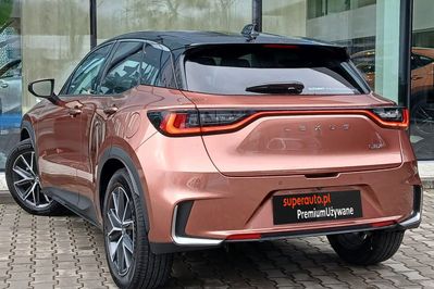 Lexus LBX Hybrid Cool