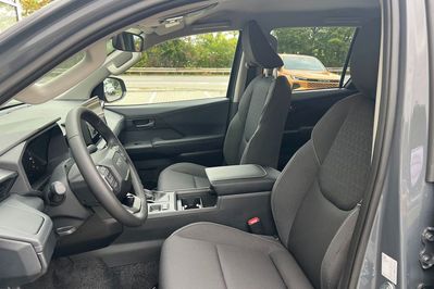Toyota HiLux mHEV Double Cab Active 4x4 aut