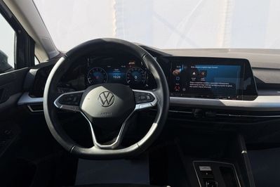 Volkswagen Golf VIII 1.5 eTSI Life DSG