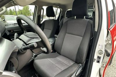 Toyota HiLux 2.4 D-4D Double Cab DLX 4x4