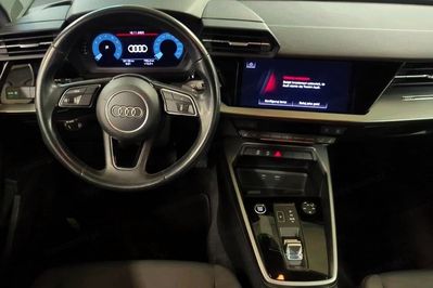 Audi A3 35 TFSI mHEV S tronic