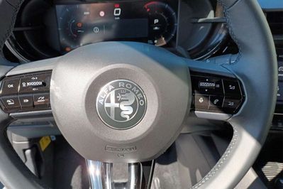 Alfa Romeo Junior 1.2 Ibrida Ti