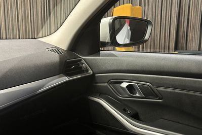 BMW Seria 3 Touring 318d Advantage