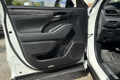 Toyota Highlander Prestige 2.5 Hybrid