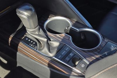 Toyota Camry 2.5 Hybrid Executive Cvt