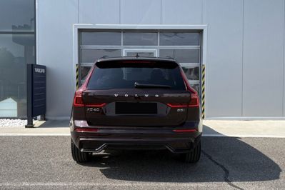 Volvo XC60 B5 AWD Plus Dark