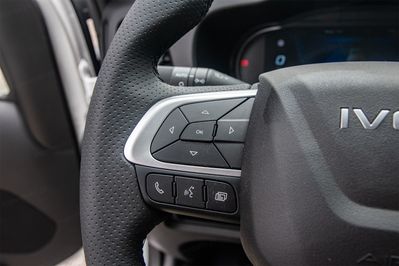 Iveco Daily 35S18 Kontener 8EP + Winda