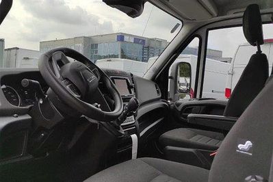 Iveco Daily 70C18 Zabudowa + Tył spanie