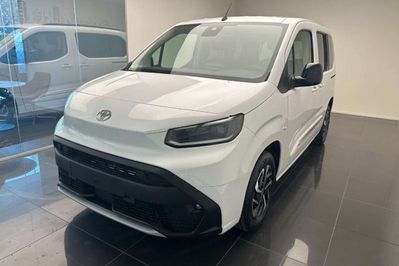 Toyota Proace City Verso Family L1H1 8AT