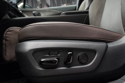 Lexus RX 350h Omotenashi