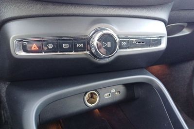Volvo XC40 B3 Plus Dark