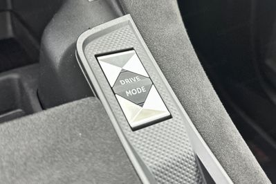 DS DS 7 Performance Line+ 1.6 E-Tense PHEV EAT