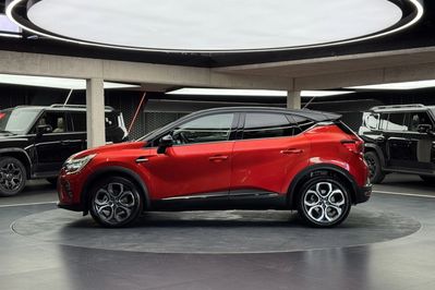 Renault Captur 1.6 E-Tech Intens