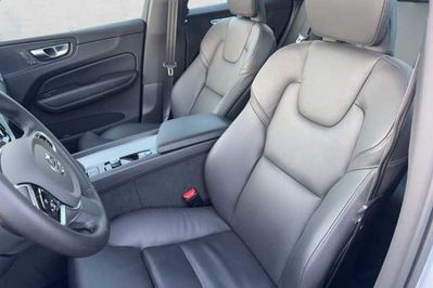 Volvo XC60 B5 B AWD Plus Dark aut