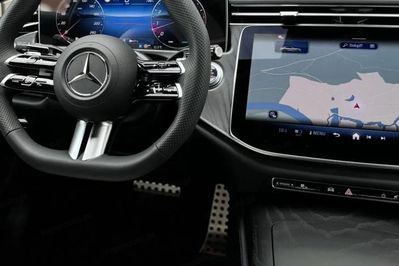 Mercedes Klasa E 220 d  4-Matic AMG