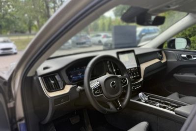 Volvo XC60 B5 B AWD Plus Dark aut