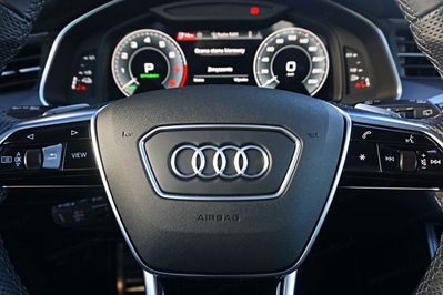 Audi A6 Avant 50 TFSI e quattro S Line