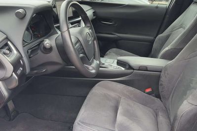 Lexus UX 300h Business