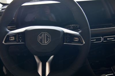 MG HS Exclusive 1.5 AT