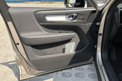 Volvo XC40 B3 Plus Dark