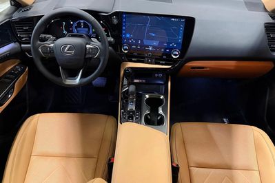 Lexus NX 350h Prestige AWD