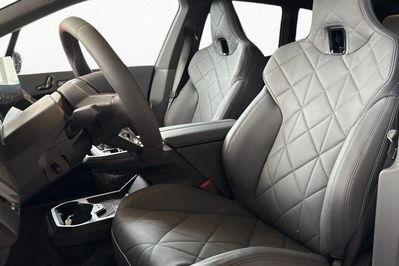 BMW iX M70 xDrive