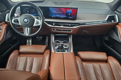 BMW X7 M60i xDrive mHEV sport-aut