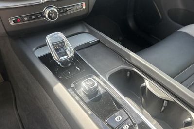Volvo XC60 B4 B Plus Dark