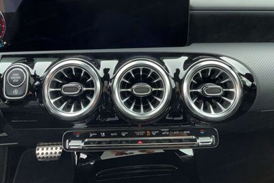 Mercedes CLA 220 4-Matic AMG Line