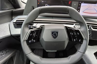 Peugeot 3008 ALLURE 1.2 mHEV e-DCS6