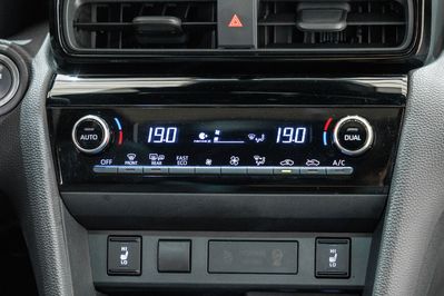 Toyota Yaris Cross Hybrid 1.5 Premiere Edition