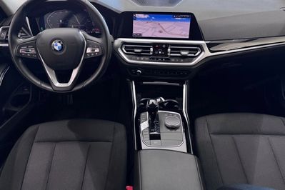 BMW Seria 3 Touring 318i Advantage