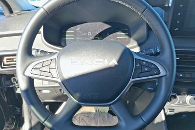 Dacia Jogger Extreme+ 1.6 Hybrid AT 7-miejsc