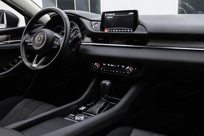 Mazda 6 2.0 Center-Line