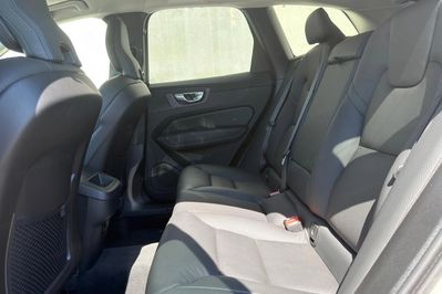 Volvo XC60 B5 B AWD Plus Dark