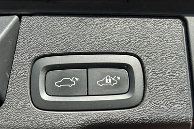 Volvo XC60 B4 D AWD Plus Bright aut